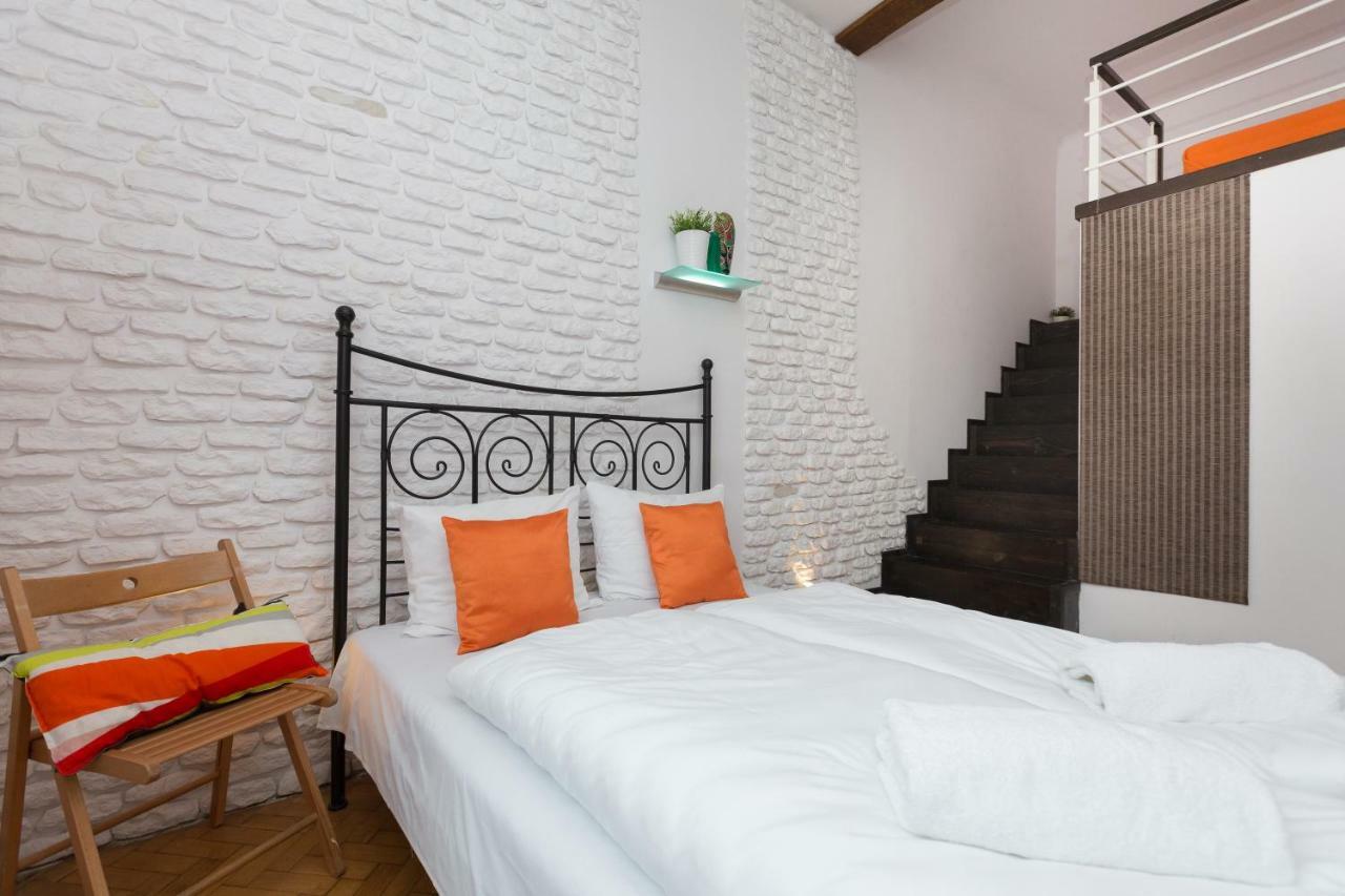 Bright And Charming- Golden Apartments&D8B * Kraków